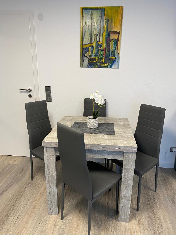 1,5 Zimmer Apartment In S-Bahn Naehe, 35 Qm, Max 4 Pers, Zentral, Private Terasse, Internet 250 Mbit Gaertringen Екстер'єр фото